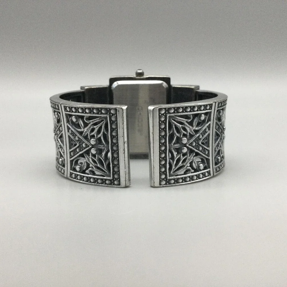 Chico's Womens Watch 34mm Silver Tone Crystals Bangle Dress New Battery - Picture 7 of 12